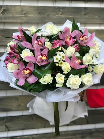 Букет цветов из: Розы и Хризантемы в Иваново