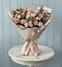 Букет цветов из:  Розы и Лизиантусы в Иваново