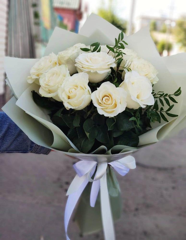 Букет Белые розы Проуд в Иваново