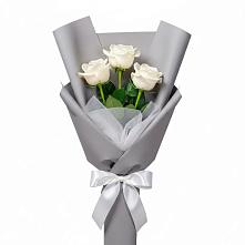 Букет 3 белые розы в Иваново