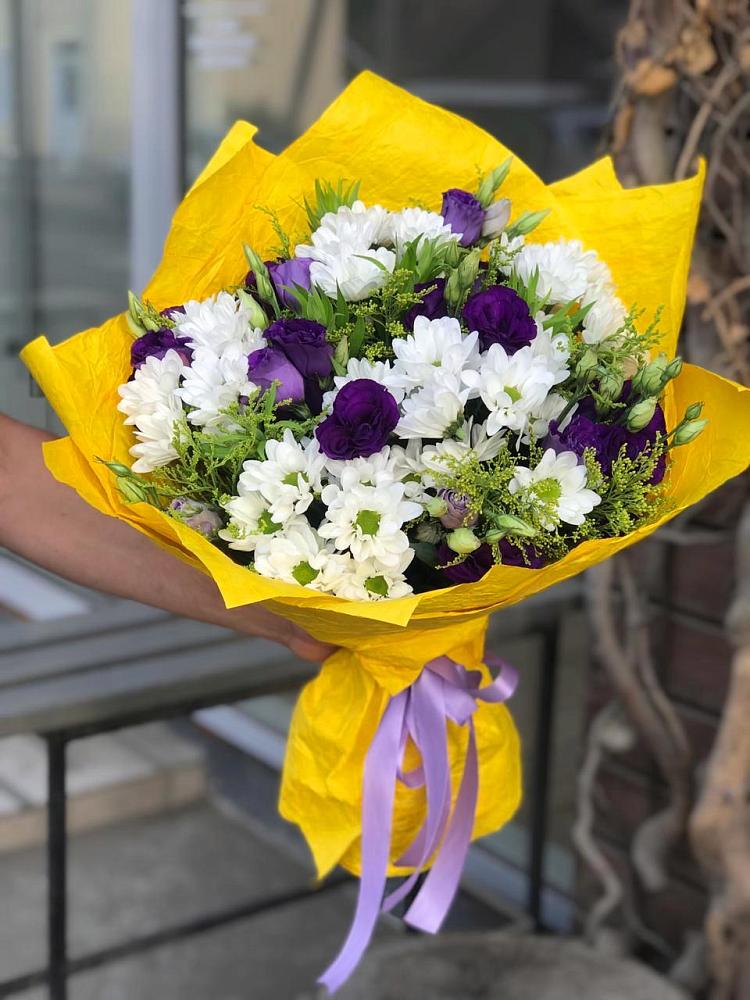Букет цветов из: Ирисы, Хризантемы и Ромашки в Иваново
