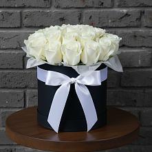 Цветочная композиция из Розы в шляпной коробке в Иваново